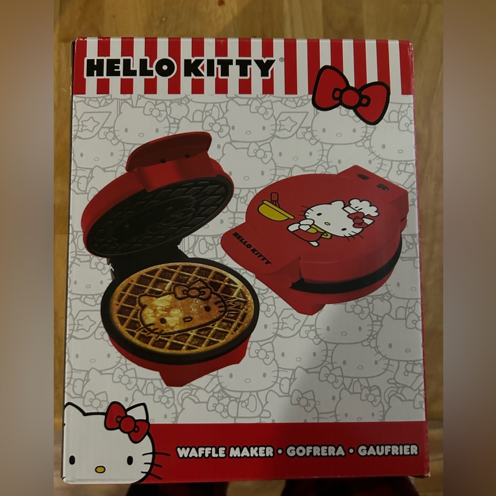 Hello kitty waffle maker